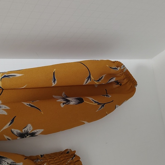 Sienna Sky Harvest Yellow V Neck w/ Gray Floral Design and Elastic Waist  Small - Picture 4 of 5